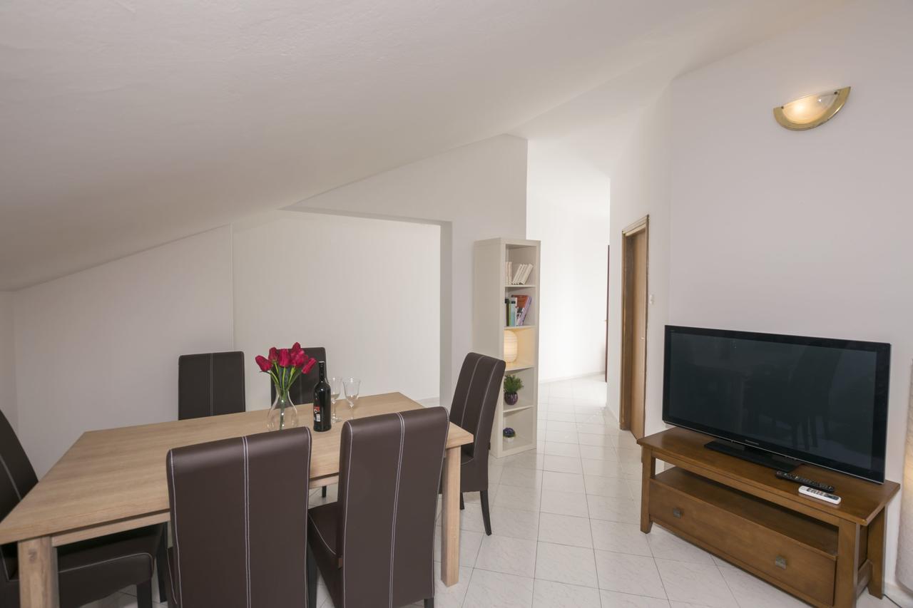 Apartments Katarina Пироваць Екстер'єр фото