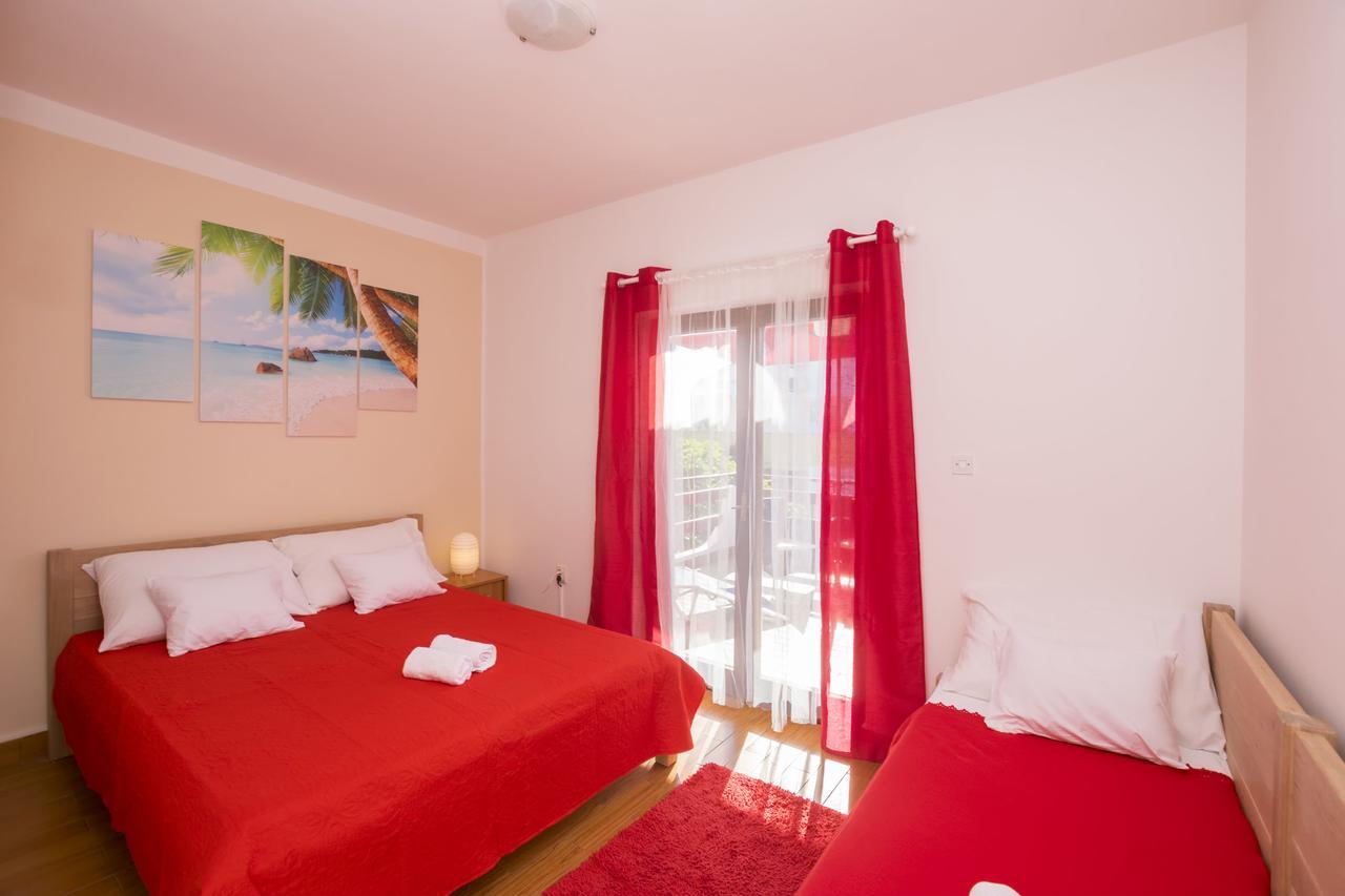 Apartments Katarina Пироваць Екстер'єр фото